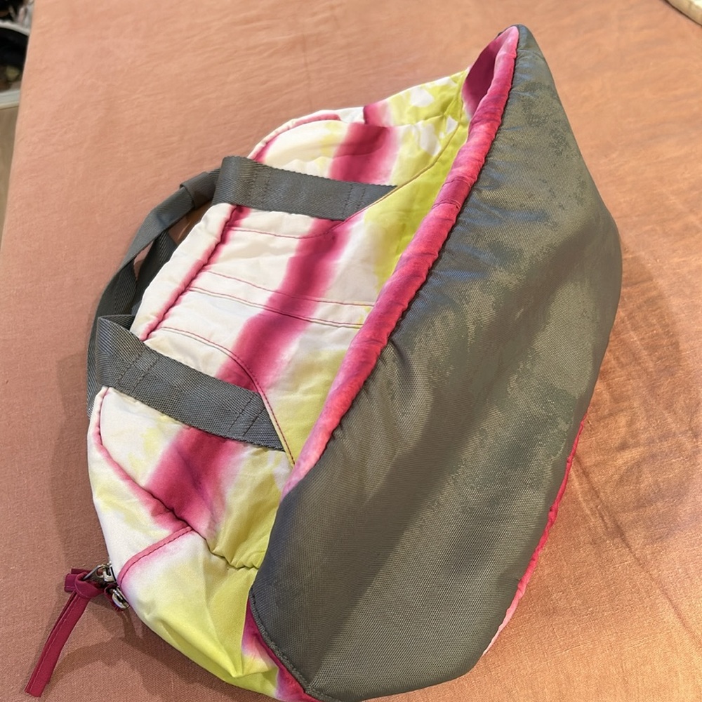 The North Face Tye Dye Duffel - Picture 10 of 16